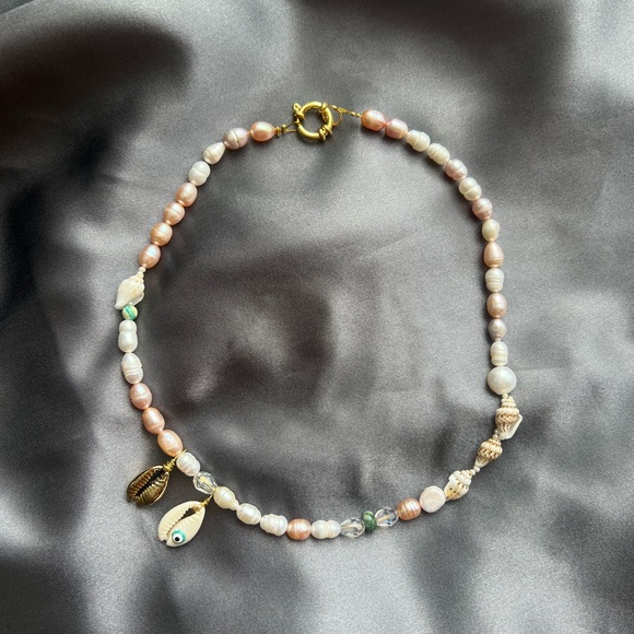 Seashell pearl necklace - Picture 7 of 7